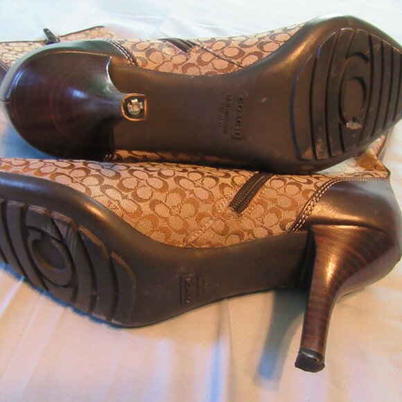 Womens Coach Jeri Mini Logo Side Zip Boots / Heels Sz 7.5 B - Picture 6 of 8